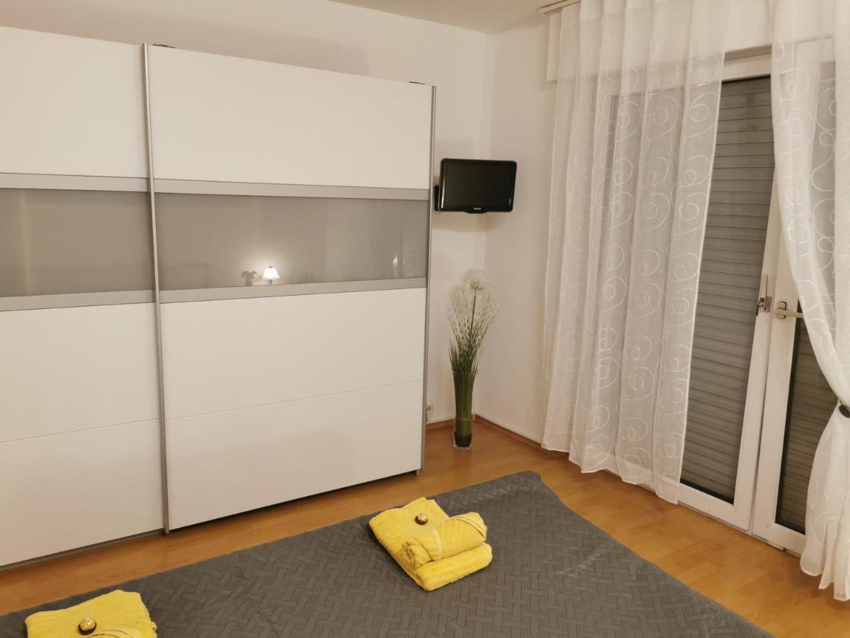 Schoene 3-Zimmer Erdgeschosswohnung Am Bergpark,Unesco,Therme,Train, Wilhelmshoeher Allee 329 Kassel Exterior foto