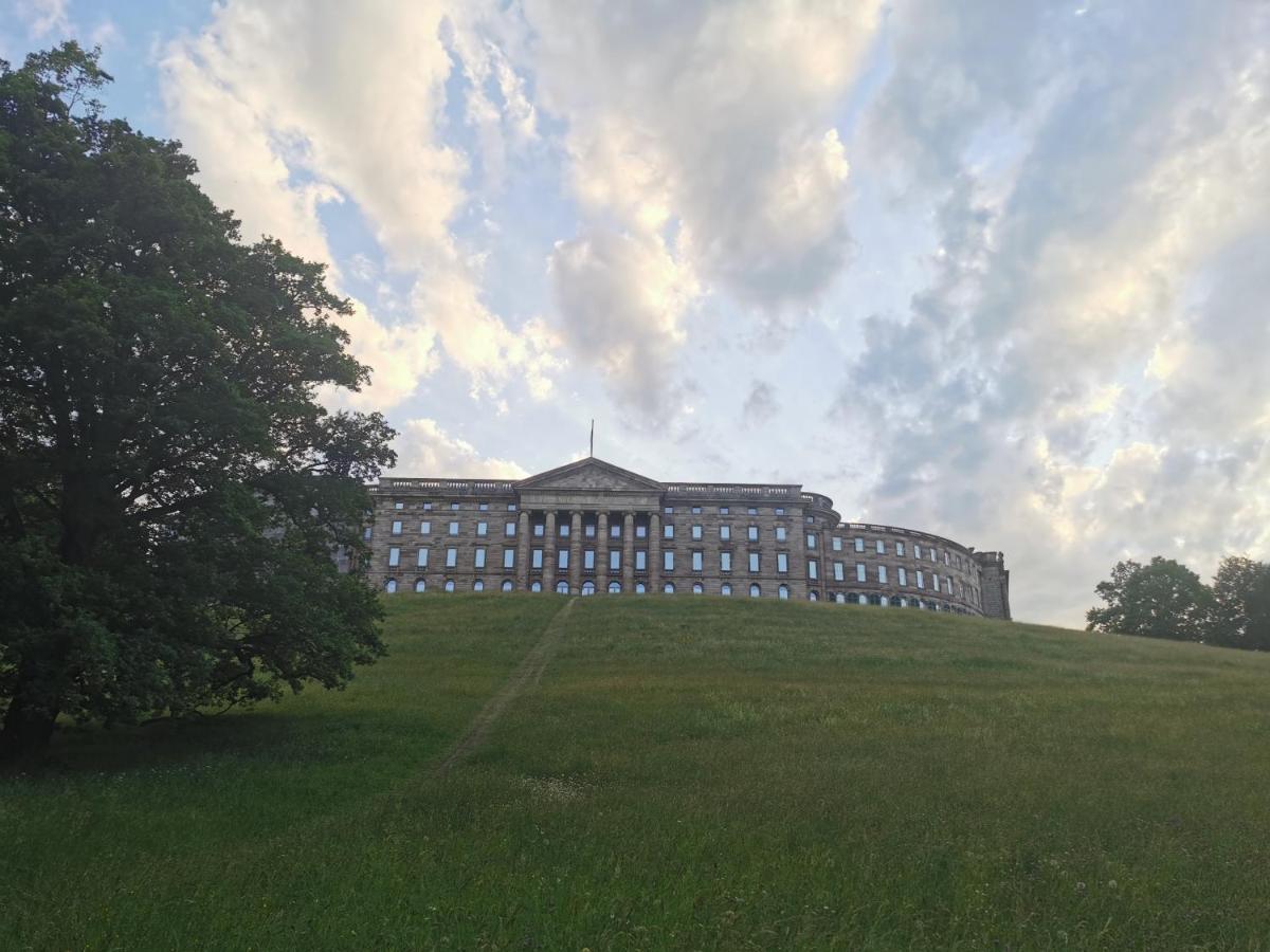 Schoene 3-Zimmer Erdgeschosswohnung Am Bergpark,Unesco,Therme,Train, Wilhelmshoeher Allee 329 Kassel Exterior foto